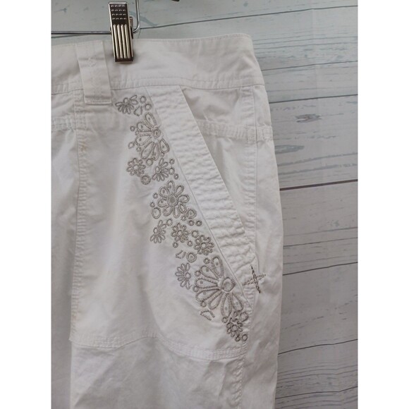 Zana DI Jeans Womens Capri White Silver Embroidery Sz 24 - Picture 3 of 9